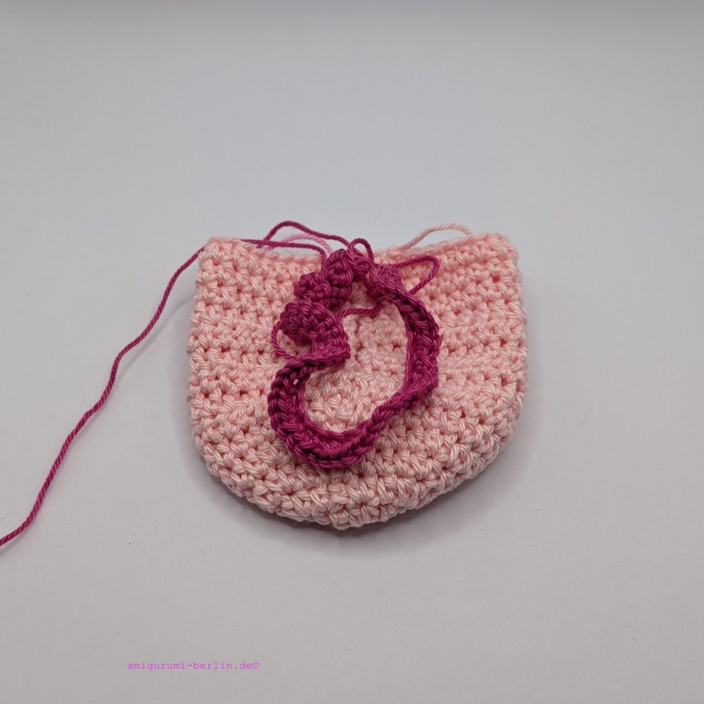 die fertigen Schamlippen auf dem Beutel - the finished labia on the bag